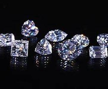 Cubic Zirconia Jewelry versus Diamonds Jewelry