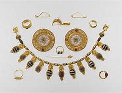 Jewelry In Ancient Rome