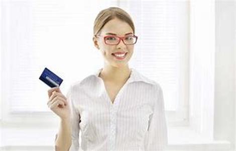 Student Credit Card - What You Should Know Before You Sign Up