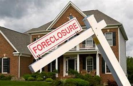 Homebuyers: The Pros and Cons of Pre-Foreclosure Sales