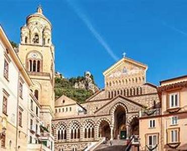 Naples Italy Hotels  Planning a trip to Naples, one of Italys most revered cities throughout its rich historic past, is one great escapade to explore the culturally endowed city and province of Napoli