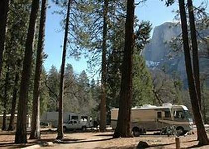 What a Wonderful World-Yosemite Attractions  Yosemite is famous for its attraction spots