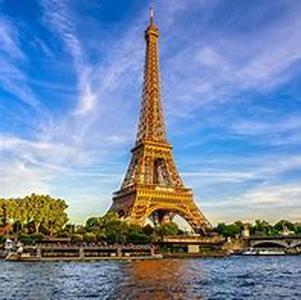 Exciting Paris by Night Tours  Summary: Paris by night tours offer a wide selection of night activities that will surely occupy your time